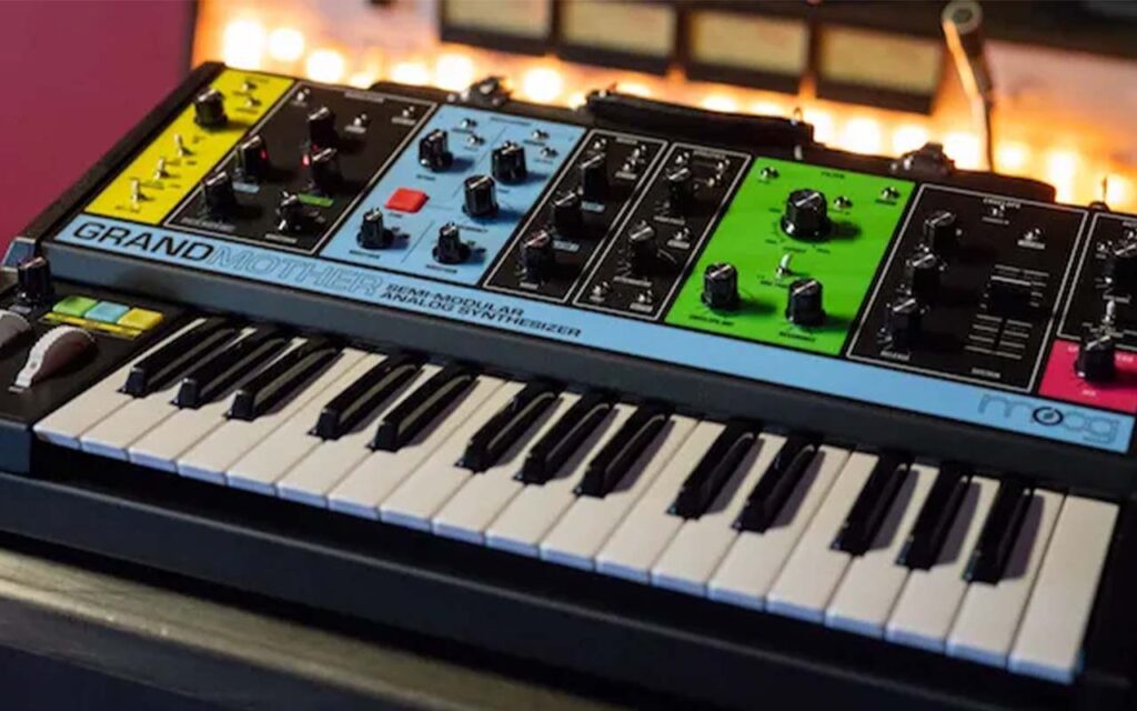 moog grandmother synthesizer 1