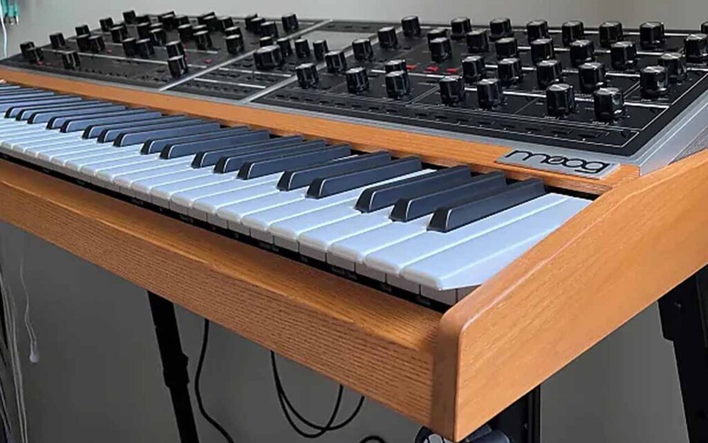 moog one 16 synthesizer