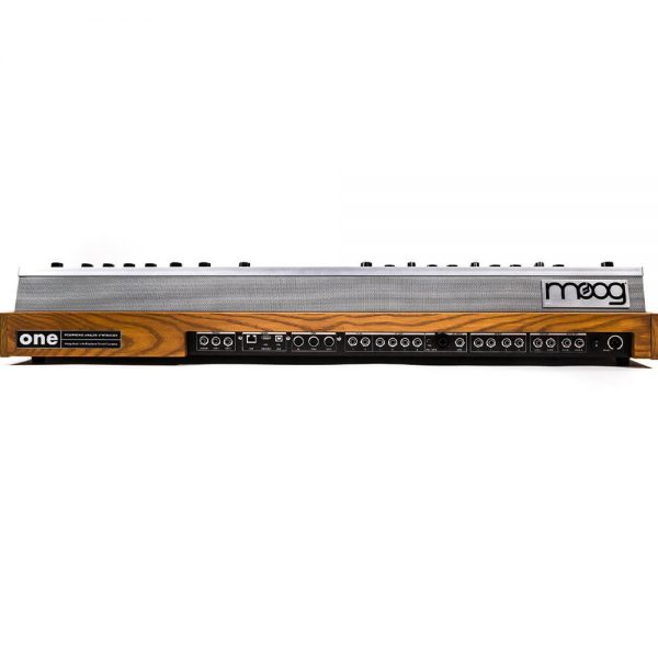 moog one 16 voice synthesizer