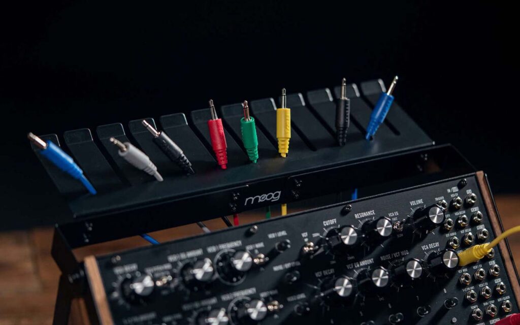 moog mother32 dfam synthesizer