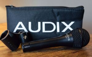 Audix OM5 Dynamic Microphone with Carrying Bag