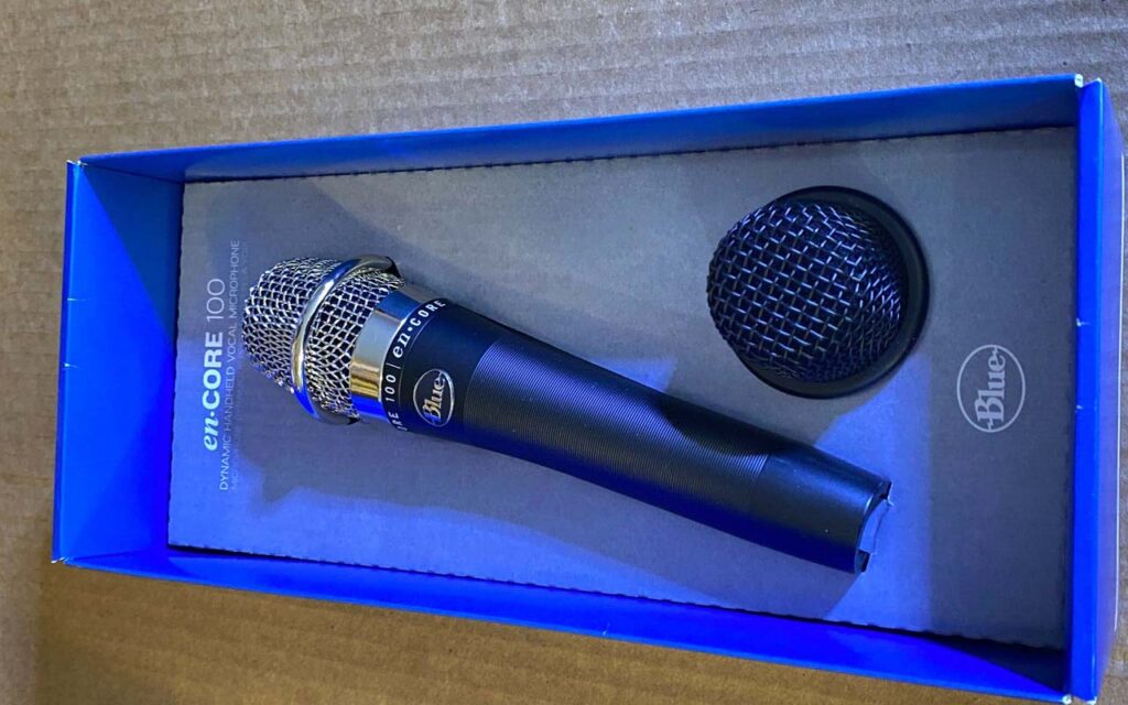 Blue Microphones enCORE 100 Box Content 1